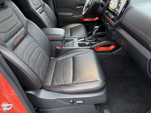 Used 2025 Nissan Frontier PRO-4X w/ Pro Premium Package image 13