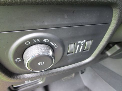 Used 2024 Jeep Grand Cherokee Limited AWD/4WD image 28