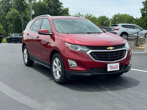Used 2020 Chevrolet Equinox LT FWD image 2