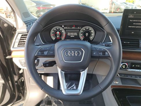 Used 2022 Audi Q5 2.0T Prestige w/ Prestige Package image 19