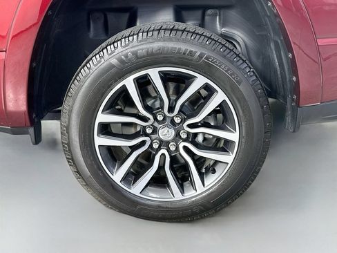 Used 2025 RAM 1500 Limited AWD/4WD image 35