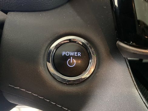 Used 2023 Toyota Highlander XLE AWD/4WD image 23