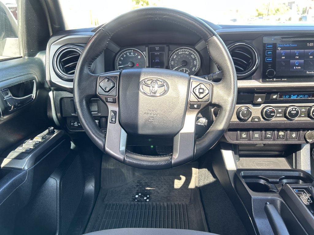 Certified 2017 Toyota Tacoma TRD Off-Road w/ Premium & Technology Package AWD/4WD image 14