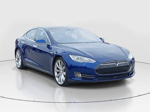 Used 2015 Tesla Model S P90D image 3