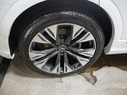 New 2026 Audi Q8 Premium Plus image 14