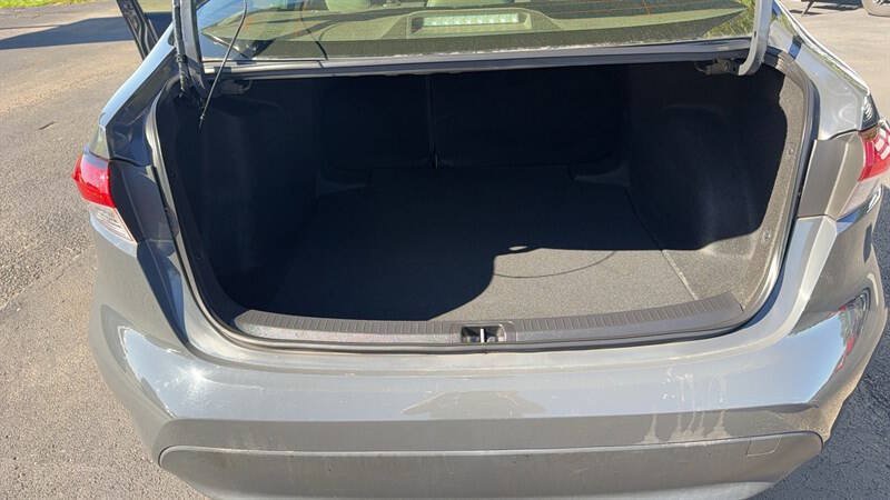 Used 2023 Toyota Corolla LE FWD image 12