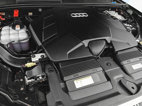 Used 2025 Audi Q7 3.0T Premium Plus AWD/4WD image 41