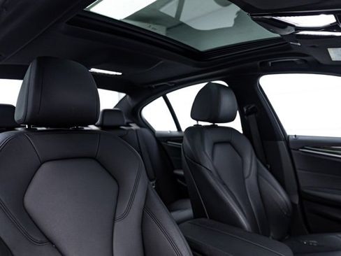 Used 2019 BMW 530i xDrive image 14