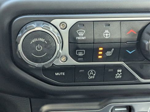 Certified 2023 Jeep Wrangler Unlimited Sport image 22