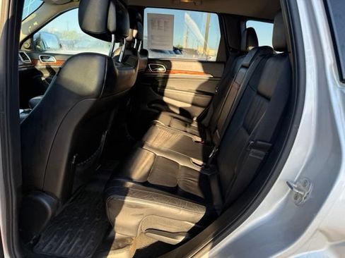 Used 2013 Jeep Grand Cherokee Limited w/ Trailer Tow Group IV AWD/4WD image 14