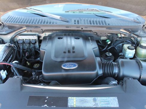 Used 2003 Ford Expedition XLT RWD image 16