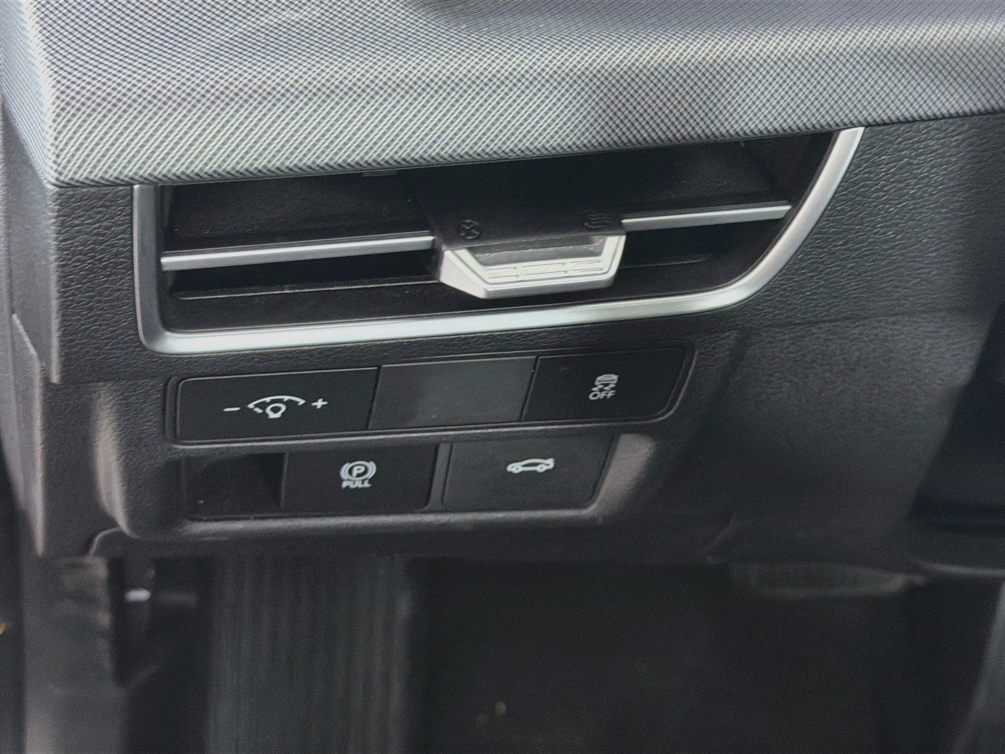 Used 2025 Hyundai Sonata SEL FWD image 16