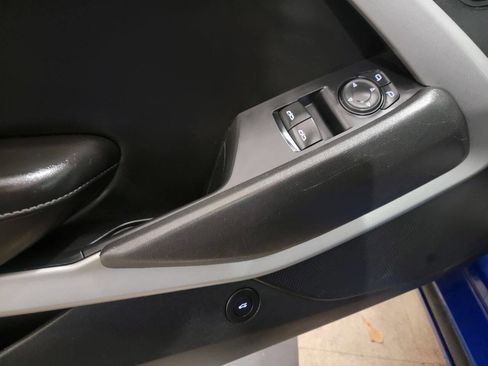 Used 2018 Chevrolet Camaro LT image 12