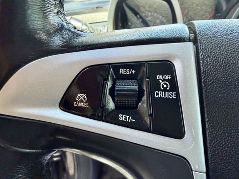Used 2016 Chevrolet Equinox LT AWD/4WD image 17