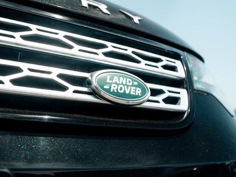 Used 2019 Land Rover Discovery HSE AWD/4WD image 10