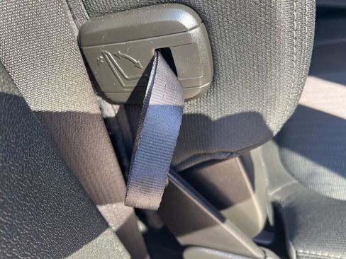 Used 2017 Chevrolet Traverse LT image 39