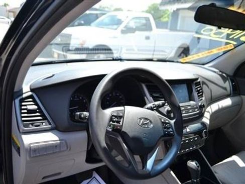 Used 2018 Hyundai Tucson SEL FWD image 17