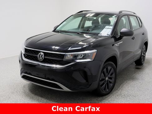 Used 2022 Volkswagen Taos S image 2