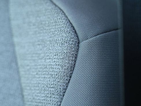 Used 2025 Toyota Sienna LE image 18