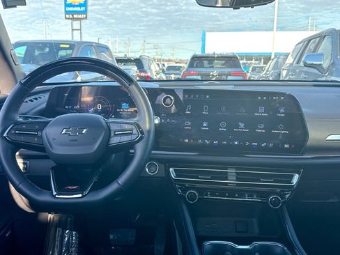 Certified 2024 Chevrolet Traverse RS w/ LPO, Floor Liner Package image 24