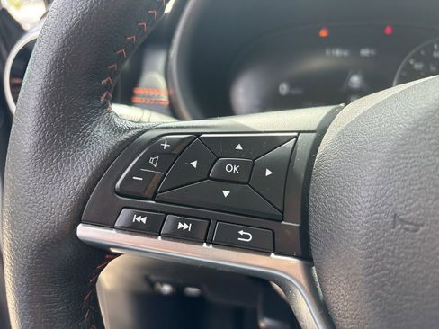 Used 2023 Nissan Kicks SR image 23