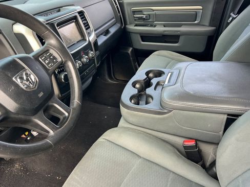 Used 2015 RAM 1500 Classic SLT image 5