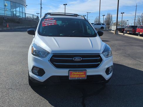 Used 2017 Ford Escape SE w/ SE Sport Appearance Package image 2