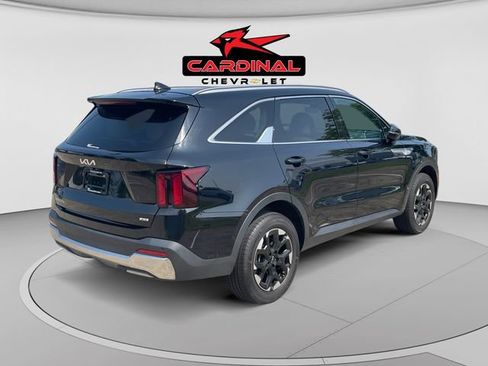 Used 2025 Kia Sorento S w/ Panoramic Sunroof Package AWD/4WD image 3
