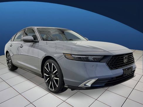 New 2025 Honda Accord Touring image 9