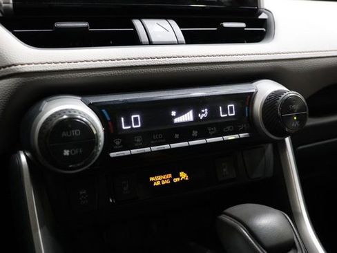 Used 2022 Toyota RAV4 XLE w/ Convenience Package AWD/4WD image 28