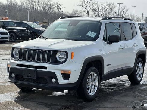 Used 2022 Jeep Renegade Latitude w/ Convenience Group image 7