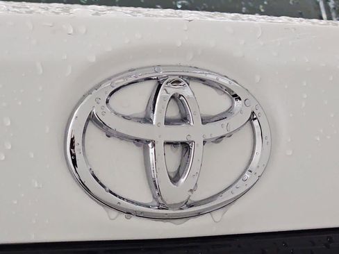 Used 2024 Toyota Corolla LE FWD image 11