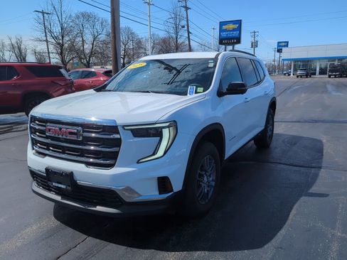 Certified 2025 GMC Acadia Elevation AWD/4WD image 4