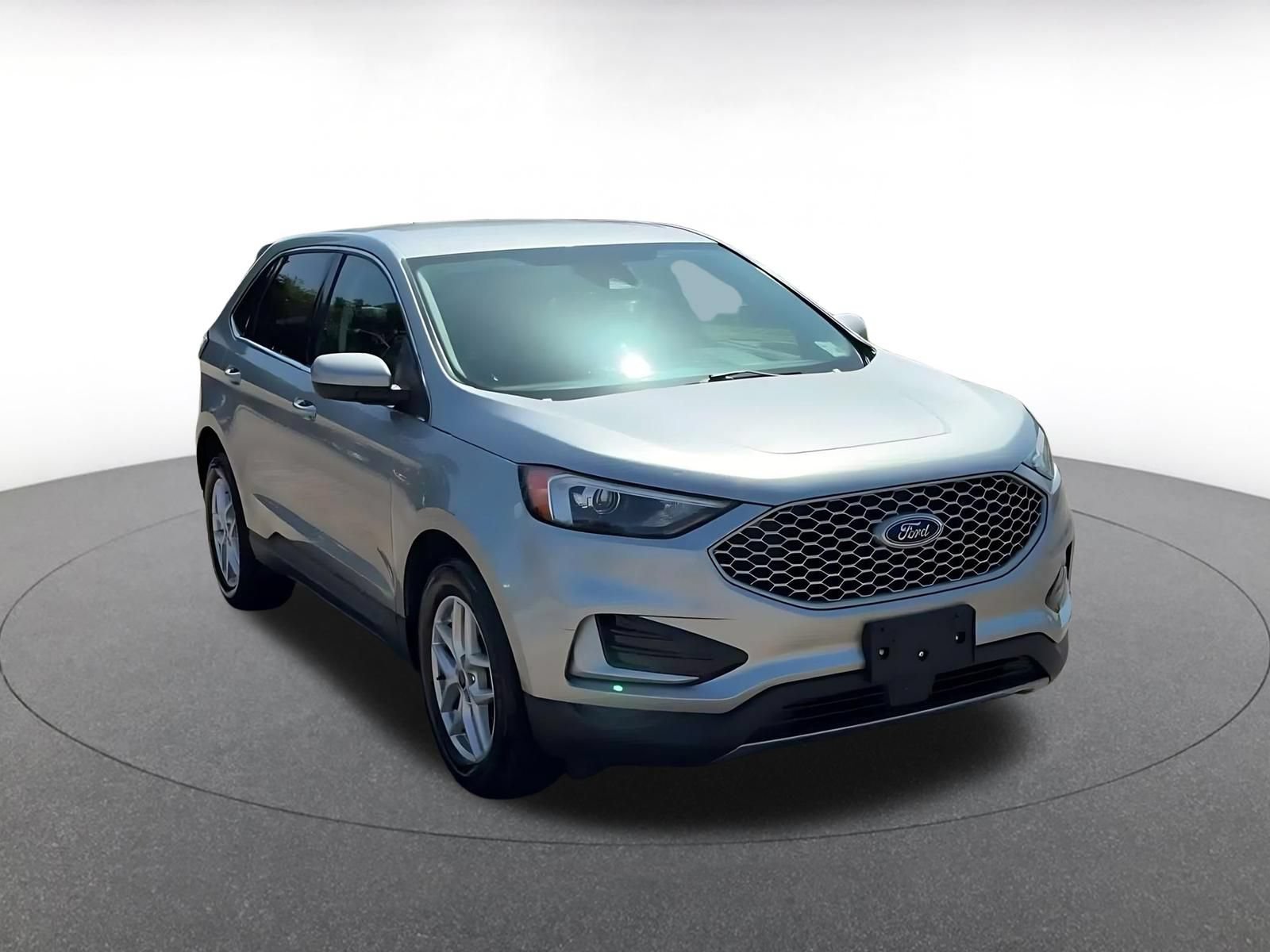 Used 2024 Ford Edge SEL AWD/4WD image 3