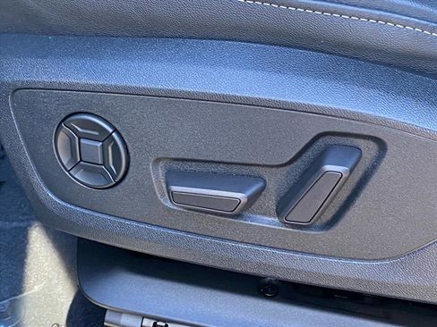Used 2023 Audi Q4 e-tron Premium Plus w/ Premium Plus image 13