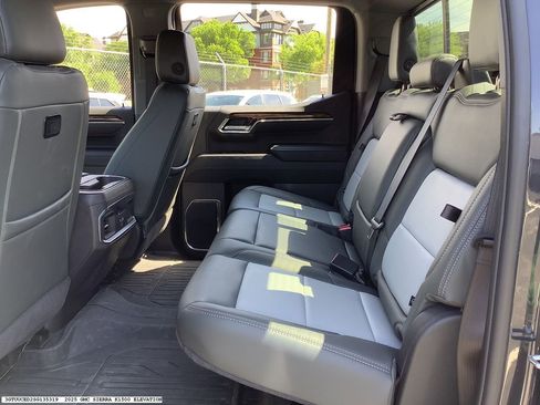 Used 2025 GMC Sierra 1500 Elevation w/ Elevation Premium Package image 13