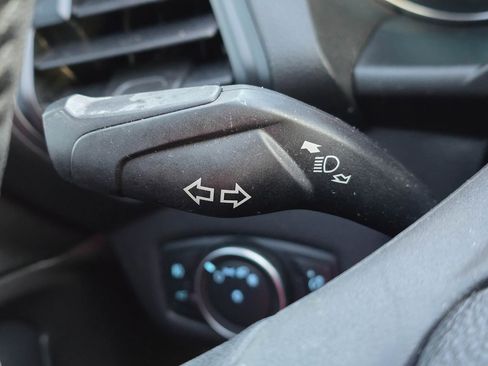 Used 2019 Ford Escape SEL image 21