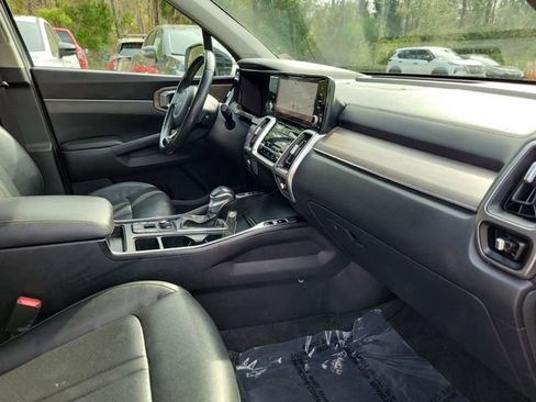 Used 2023 Kia Sorento EX w/ Panoramic Sunroof Package image 34