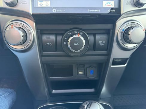 Used 2022 Toyota 4Runner SR5 Premium image 15