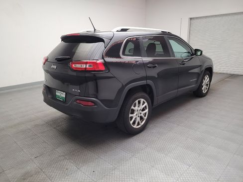 Used 2014 Jeep Cherokee Latitude w/ Cold Weather Group AWD/4WD image 9