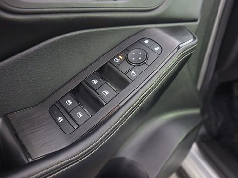 Used 2024 Nissan Rogue SV image 36