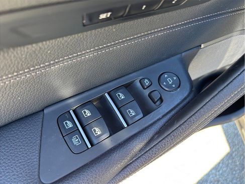 Used 2020 BMW M550i xDrive w/ Executive Package image 26