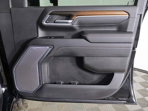 Used 2024 GMC Sierra 2500 Denali w/ Denali Reserve Package image 23