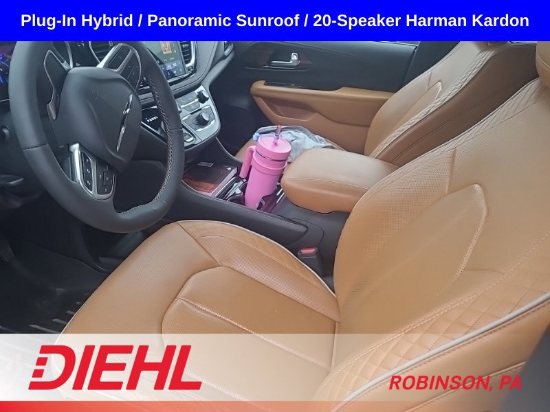Used 2022 Chrysler Pacifica Pinnacle FWD image 11