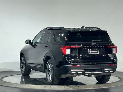 New 2026 Ford Explorer Active w/ Active Comfort Package image 7