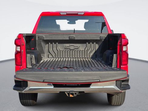 Used 2024 Chevrolet Silverado 1500 LT AWD/4WD image 13