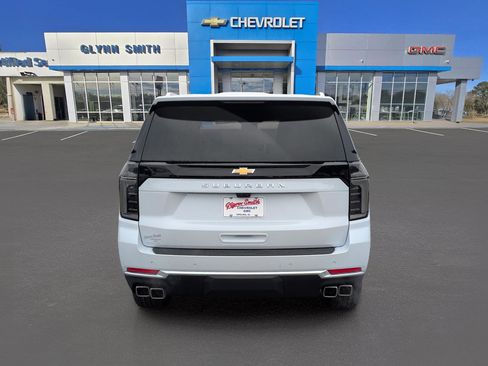 New 2026 Chevrolet Suburban High Country image 9