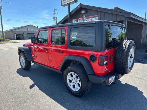Used 2021 Jeep Wrangler Unlimited Sport AWD/4WD image 8