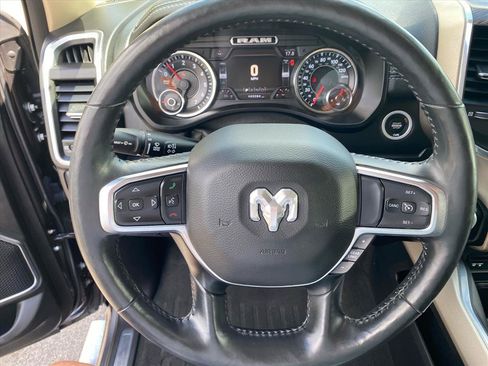 Used 2019 RAM 1500 Laramie AWD/4WD image 10