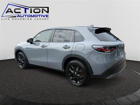 Used 2024 Honda HR-V Sport image 3